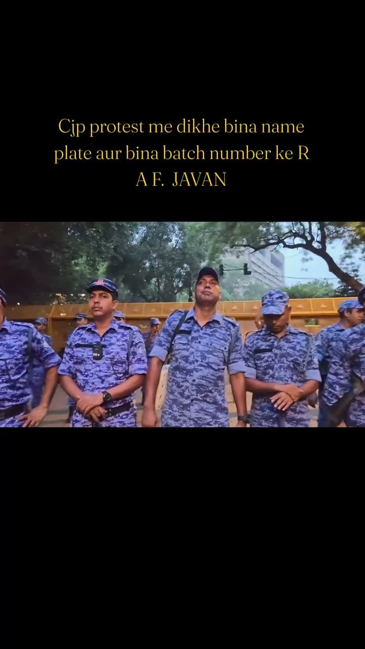 Caption alleges RAF personnel lack name plates and batch numbers